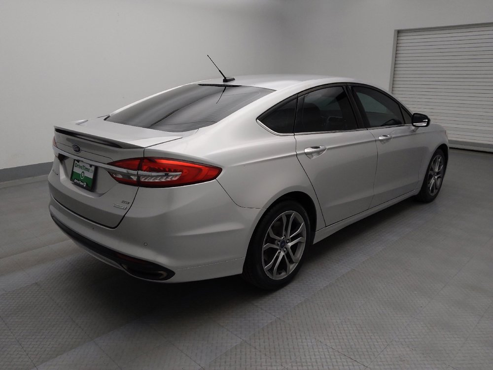 Used 2017 Ford Fusion SE w/ Equipment Group 201A image 9