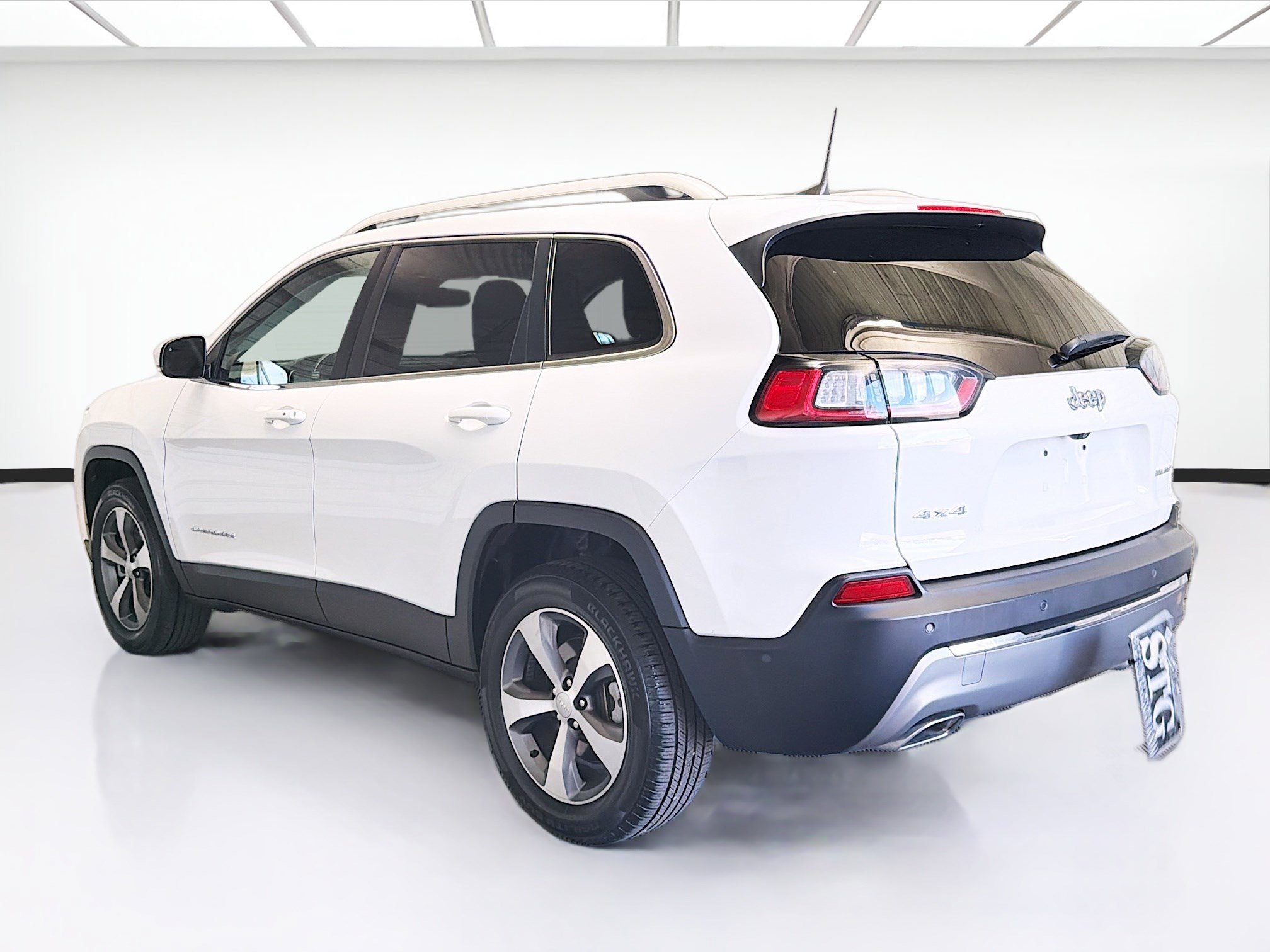 Used 2021 Jeep Cherokee Limited image 5