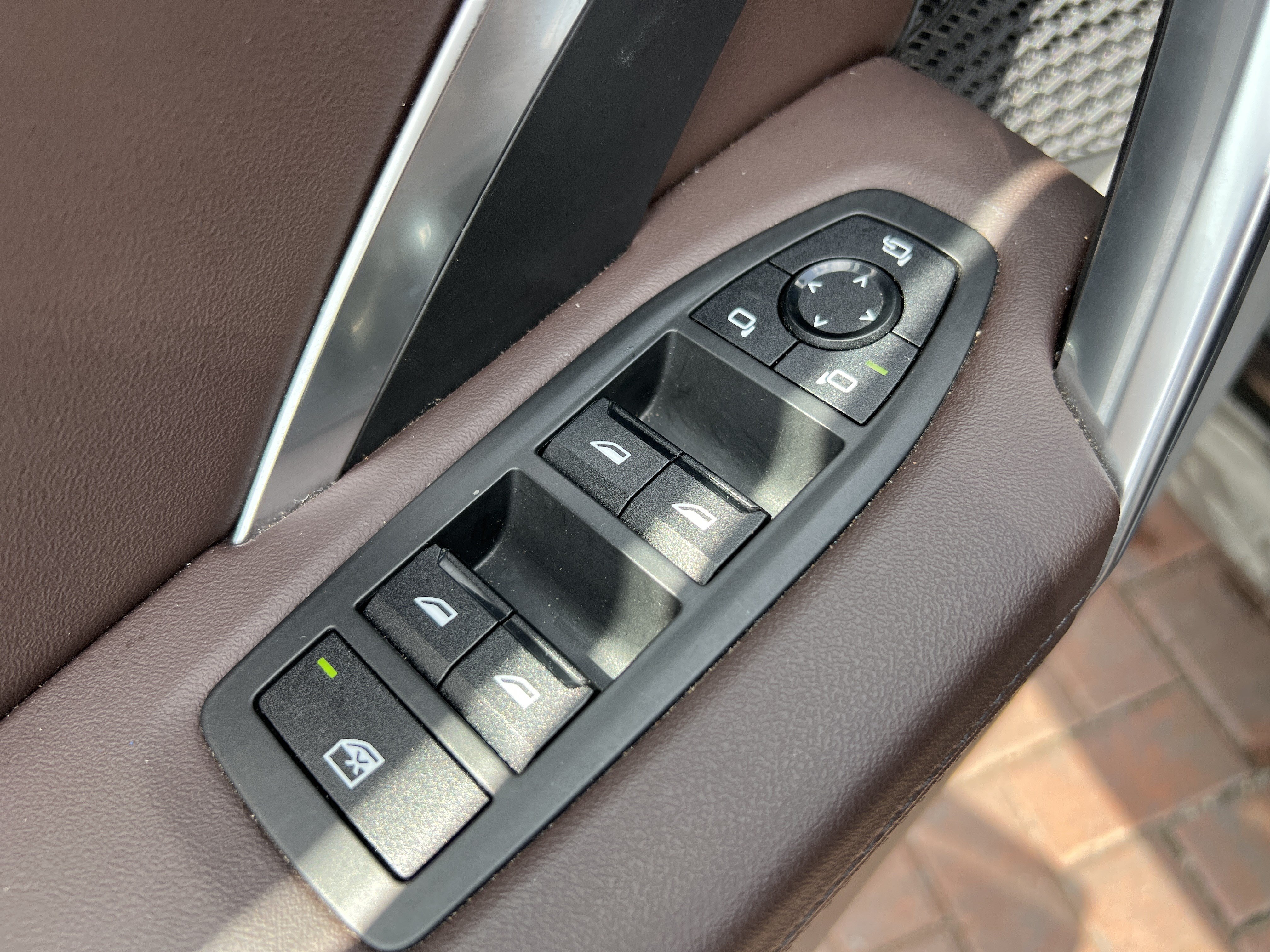 Certified 2025 BMW X2 xDrive28i AWD/4WD image 15