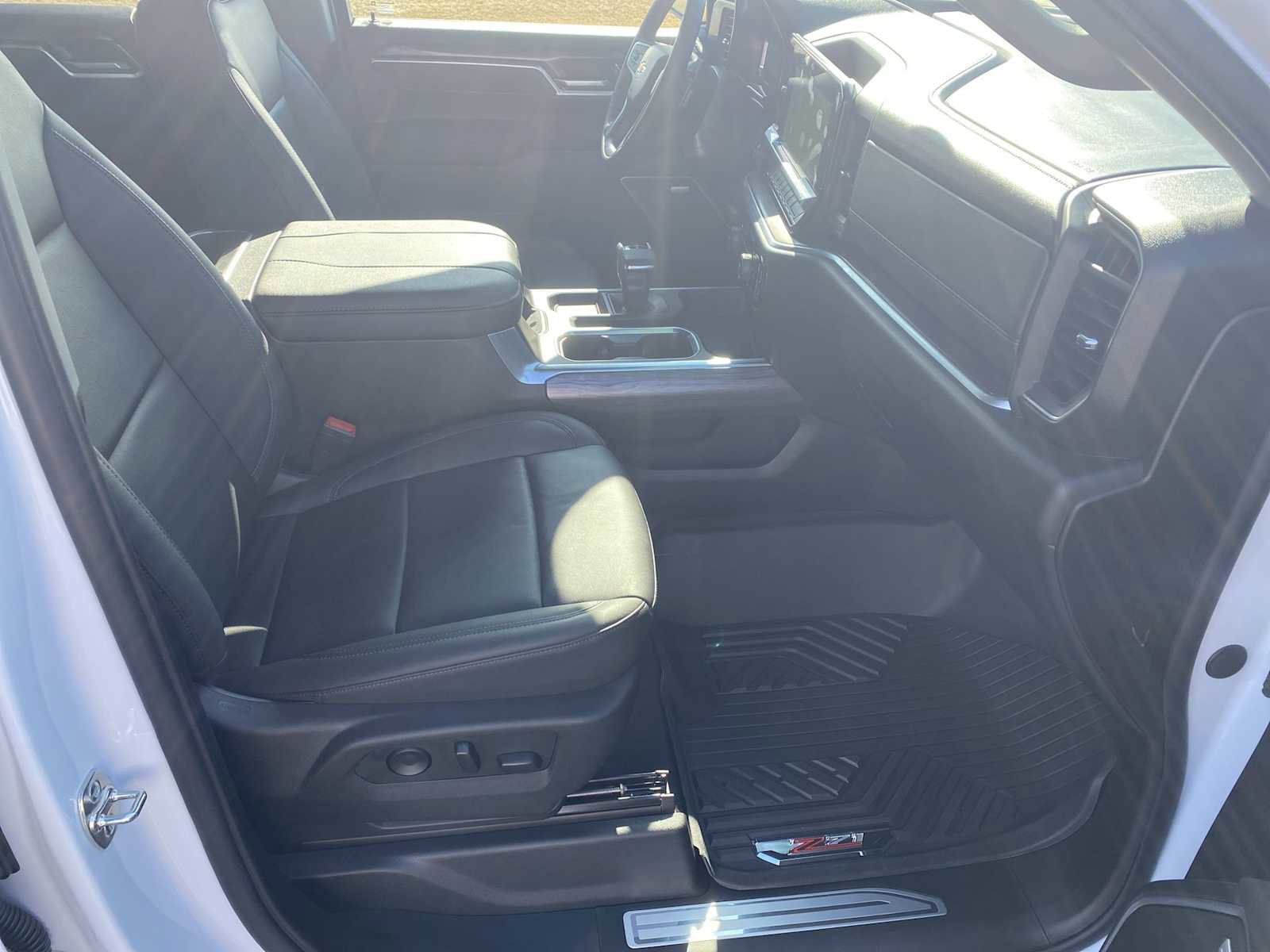 Used 2026 Chevrolet Silverado 1500 LTZ image 28