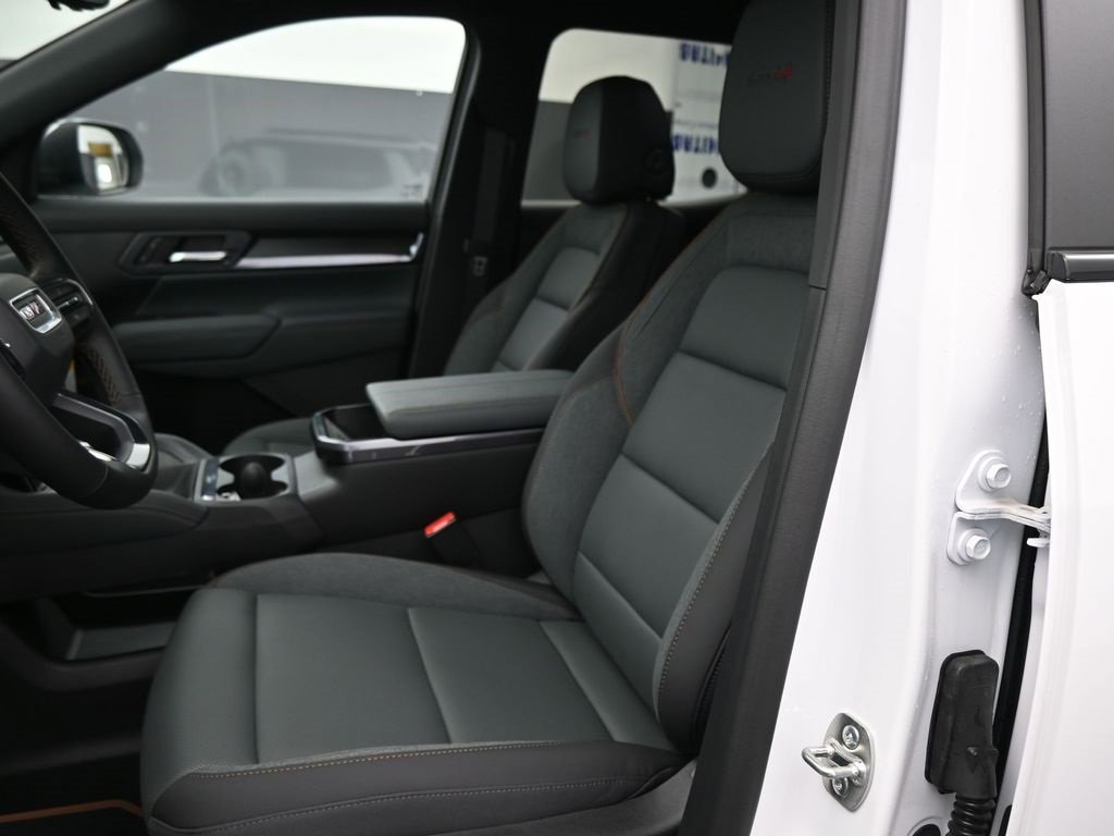 New 2026 GMC Terrain AT4 w/ Convenience Package III image 11