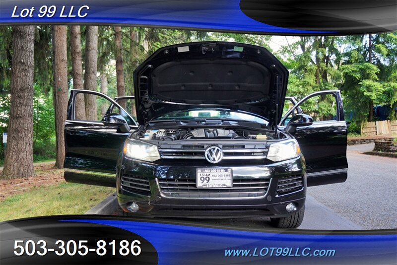 Used 2013 Volkswagen Touareg Executive AWD/4WD image 31