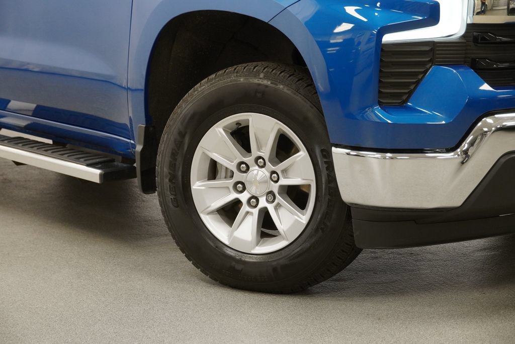 Certified 2022 Chevrolet Silverado 1500 LT AWD/4WD image 11