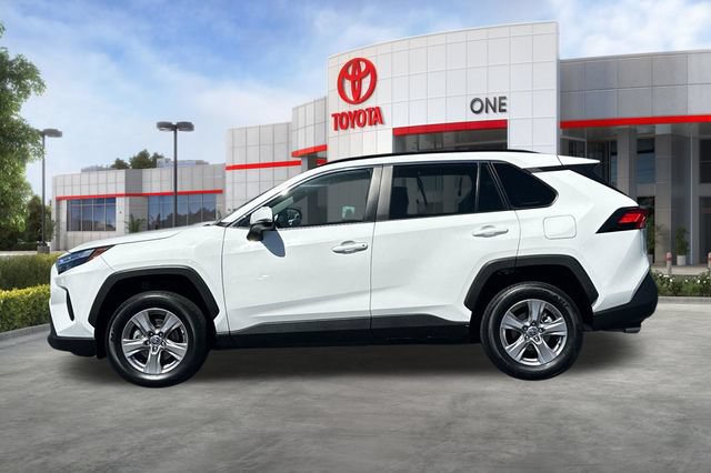 Used 2025 Toyota RAV4 XLE FWD image 9