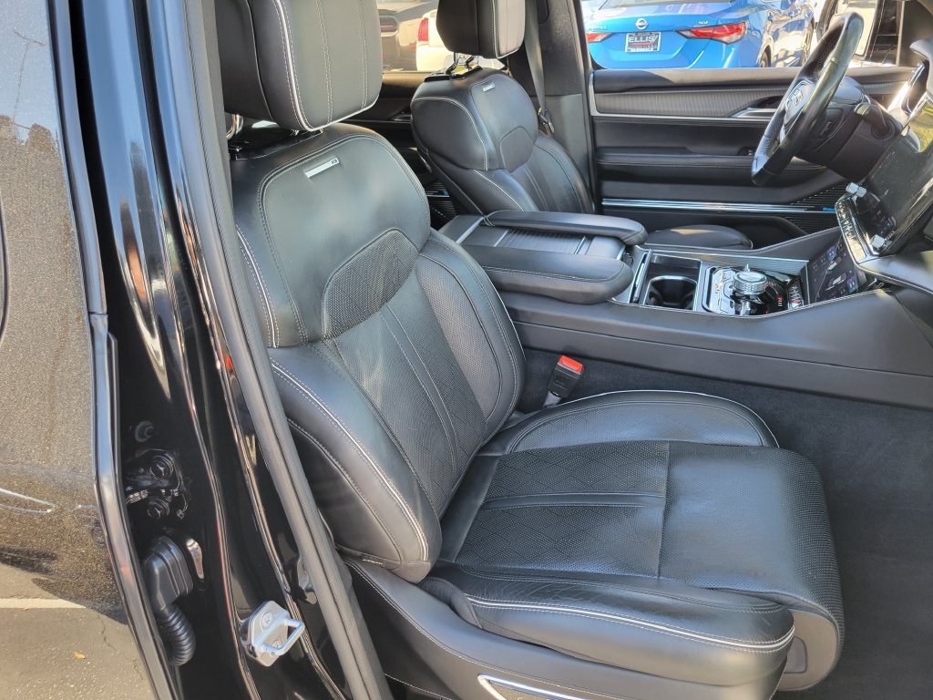 Used 2022 Jeep Grand Wagoneer Series II w/ Quick Order Packagew 28T AWD/4WD image 23