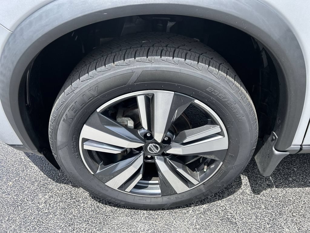 Used 2021 Nissan Rogue SL FWD image 16