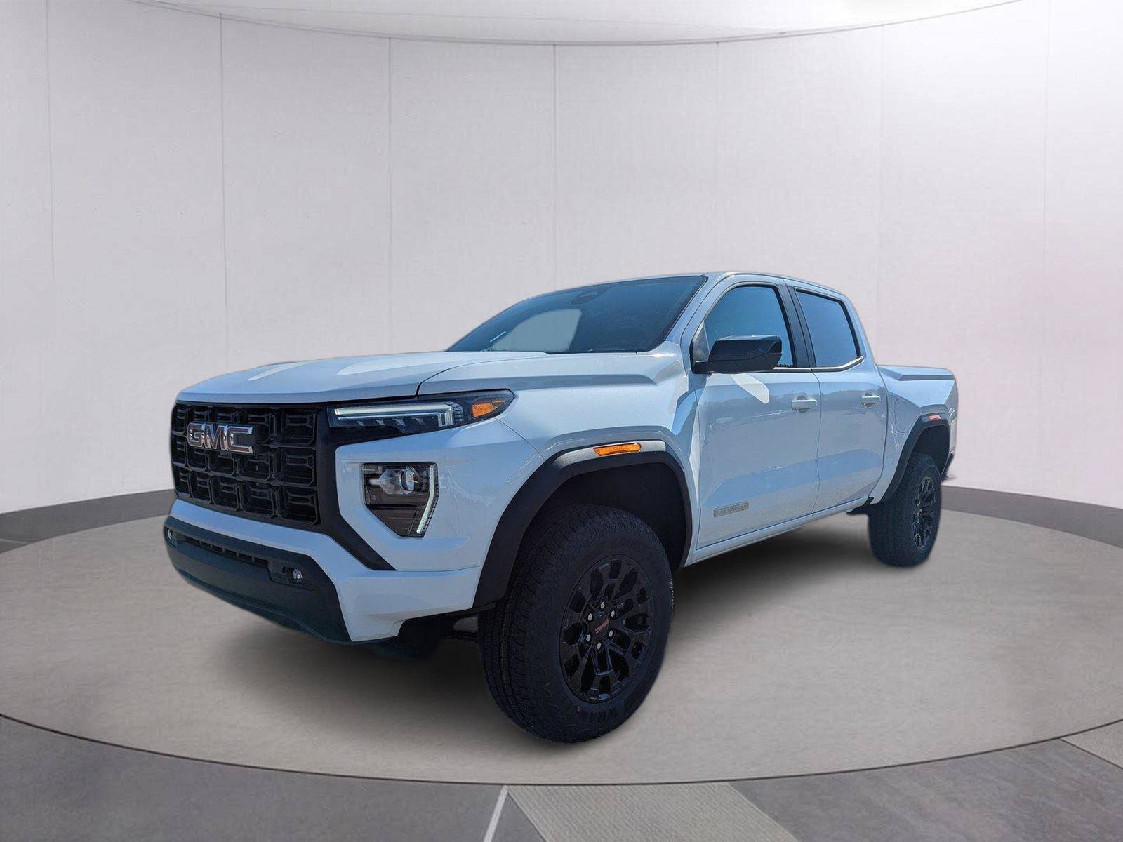 New 2026 GMC Canyon Elevation w/ Convenience Package RWD image 7