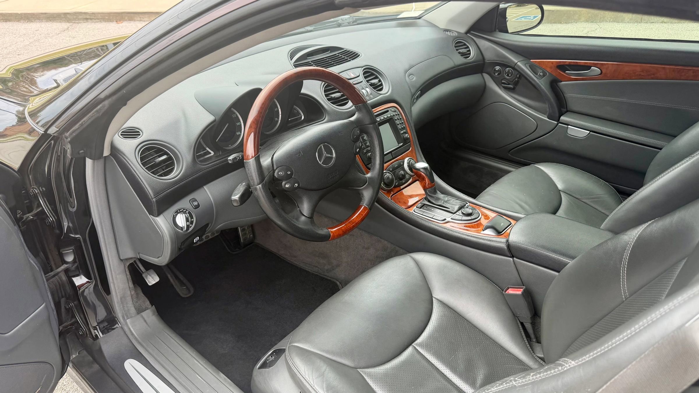 Used 2004 Mercedes-Benz SL 500 image 12