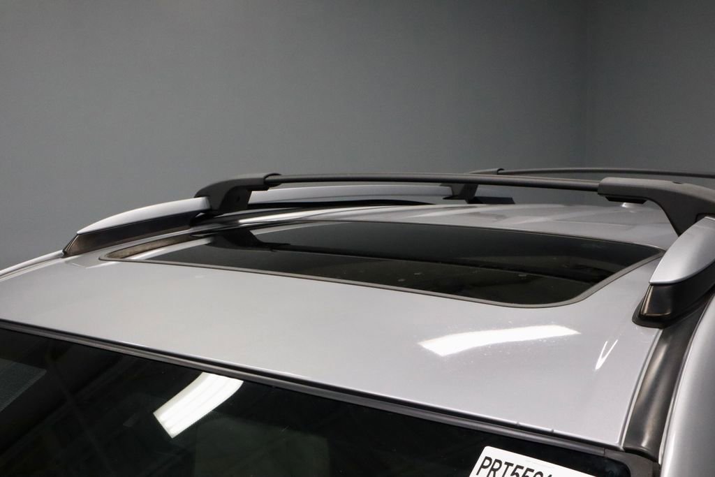 Used 2018 Toyota RAV4 Limited image 33