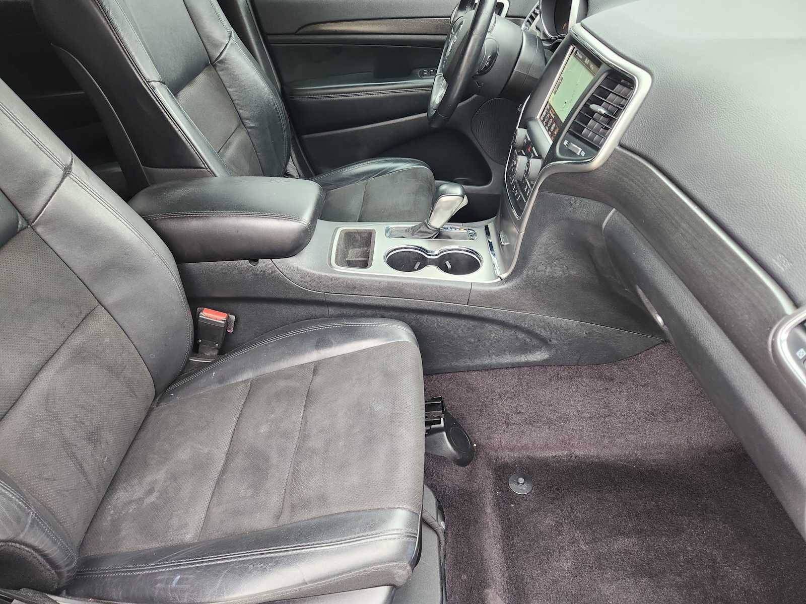 Used 2018 Jeep Grand Cherokee Altitude RWD image 13
