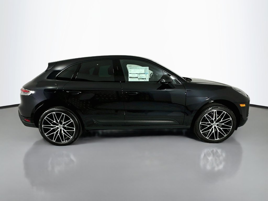 New 2026 Porsche Macan AWD/4WD image 8