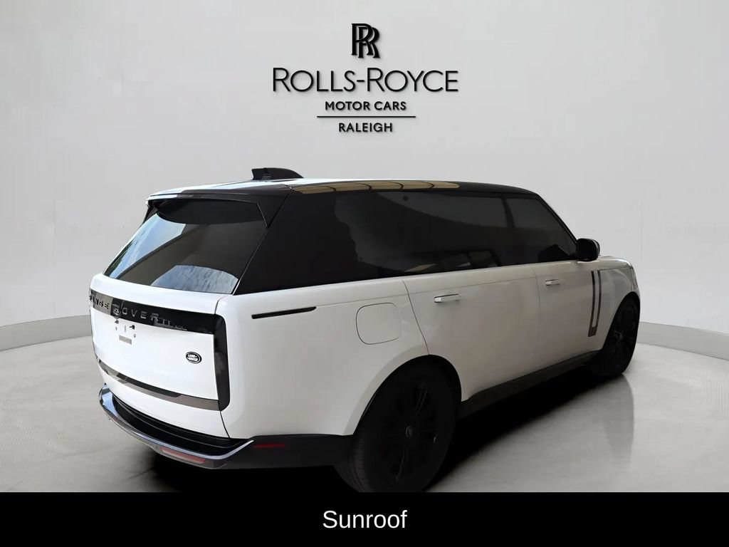 Used 2022 Land Rover Range Rover Long Wheelbase SE AWD/4WD image 5