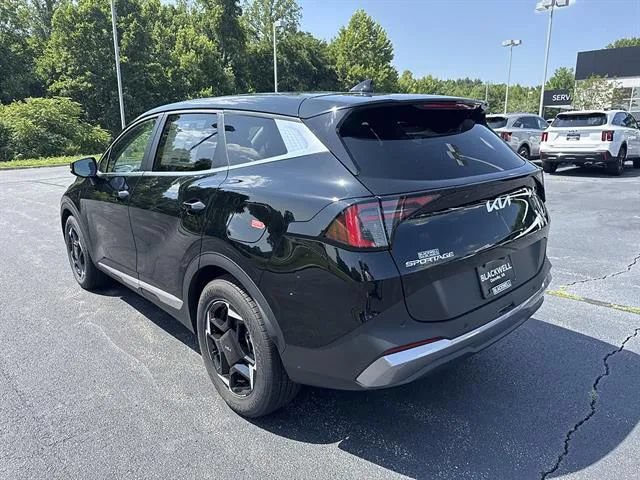 New 2026 Kia Sportage EX FWD image 4