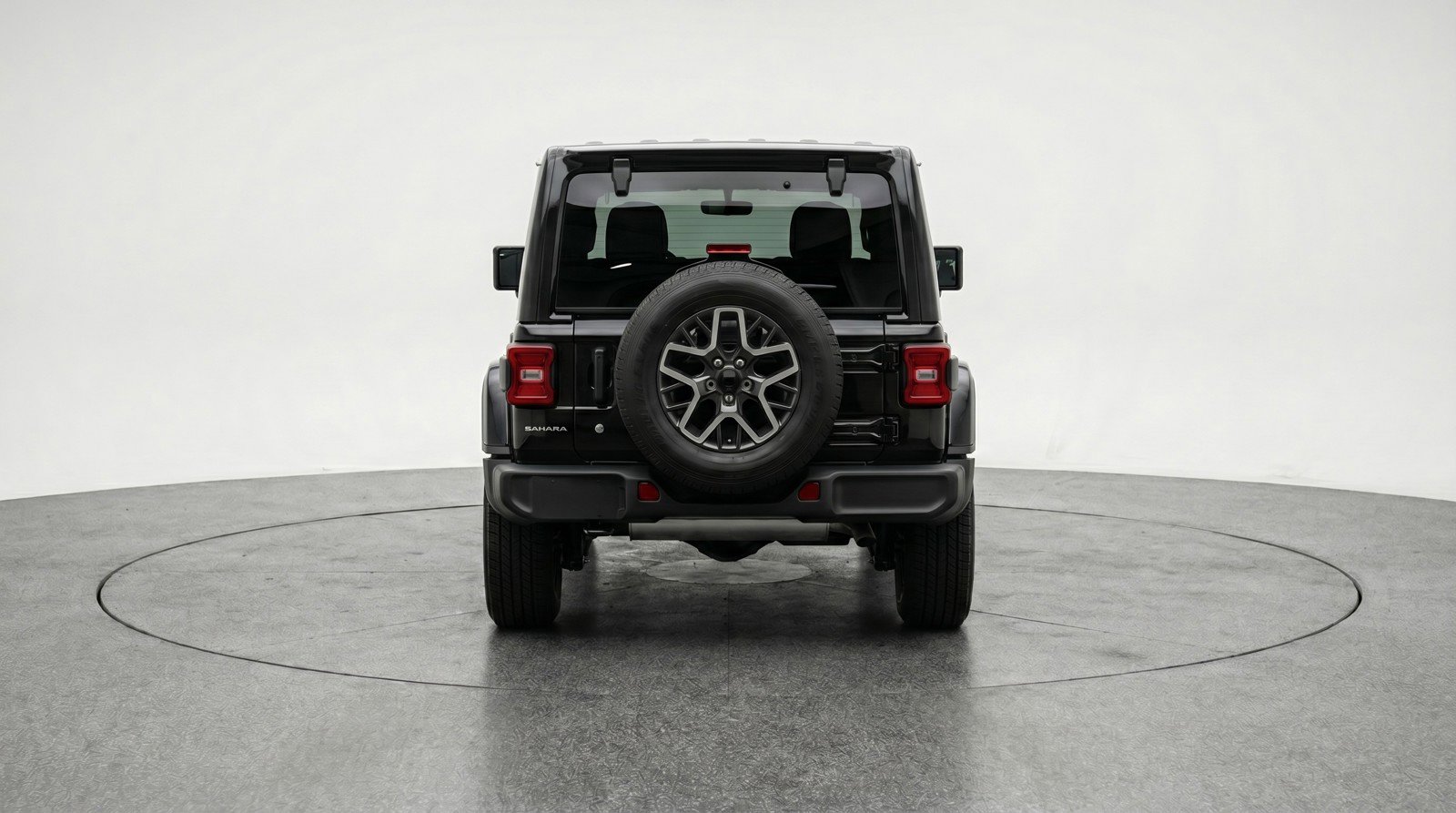 Used 2025 Jeep Wrangler Sahara image 7