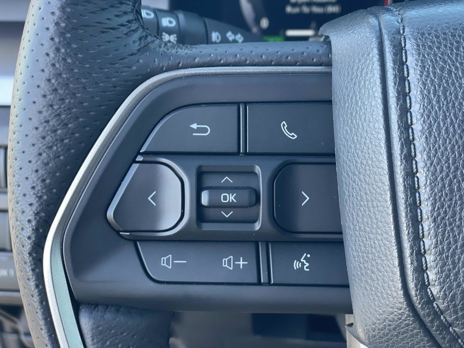 Used 2025 Toyota Tacoma TRD Off-Road w/ TRD Off Road Upgrade Package image 10