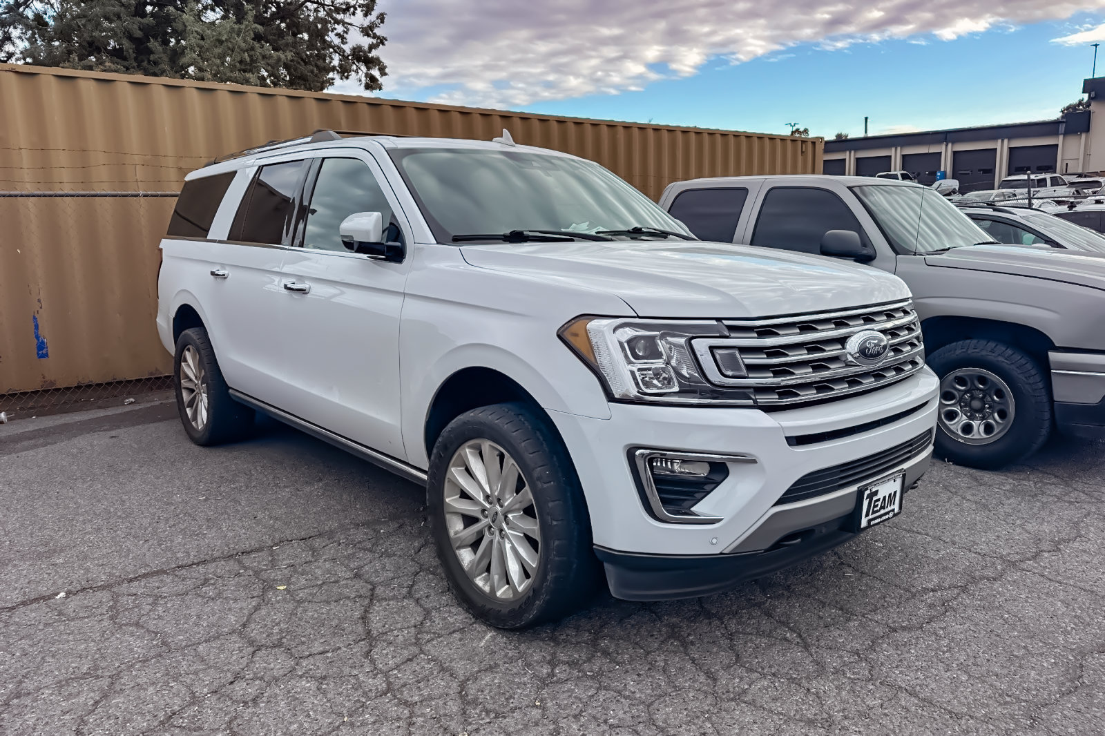 Used 2020 Ford Expedition Max Limited w/ Equipment Group 301A AWD/4WD image 2