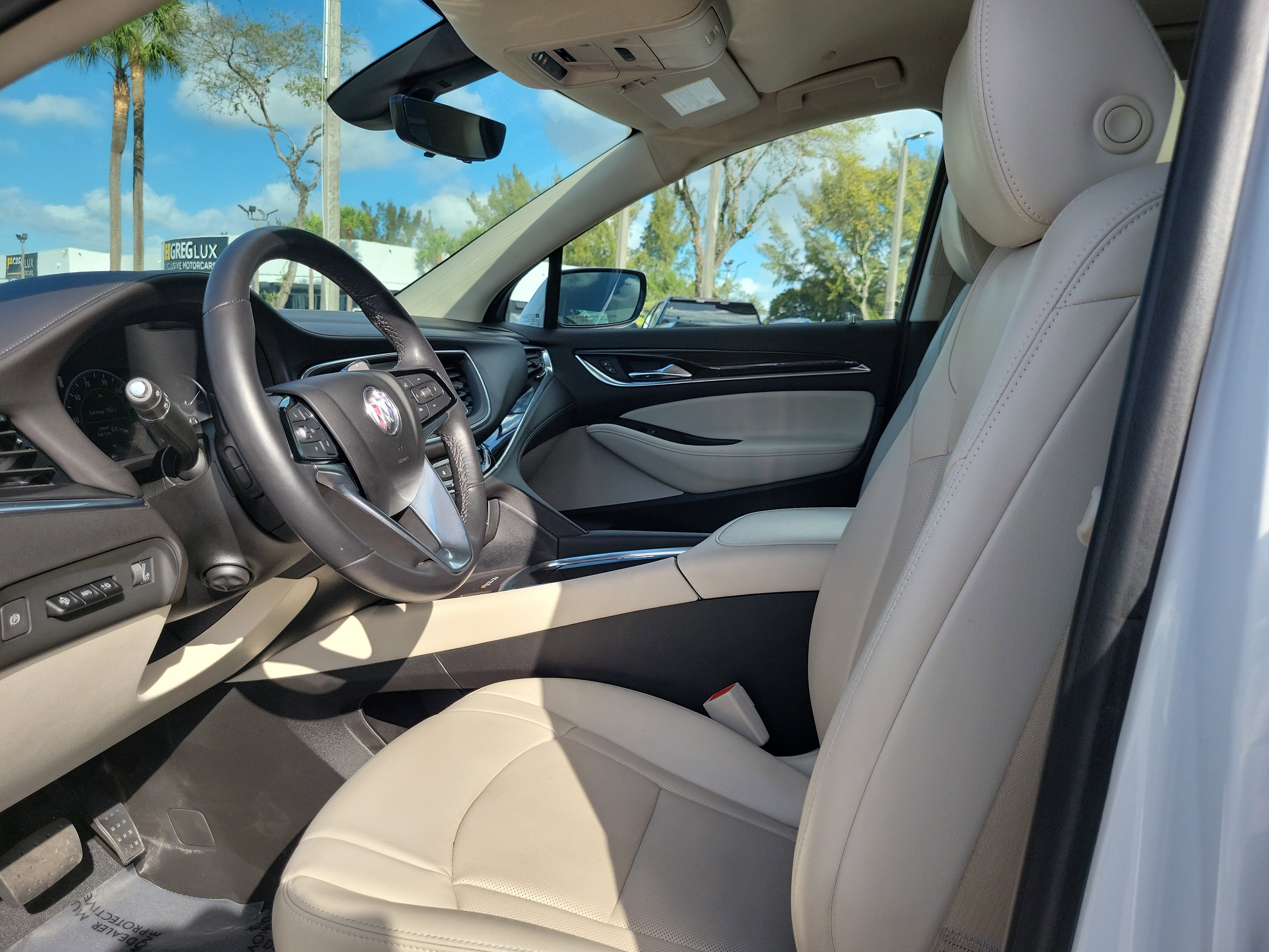 Used 2024 Buick Enclave Premium image 11