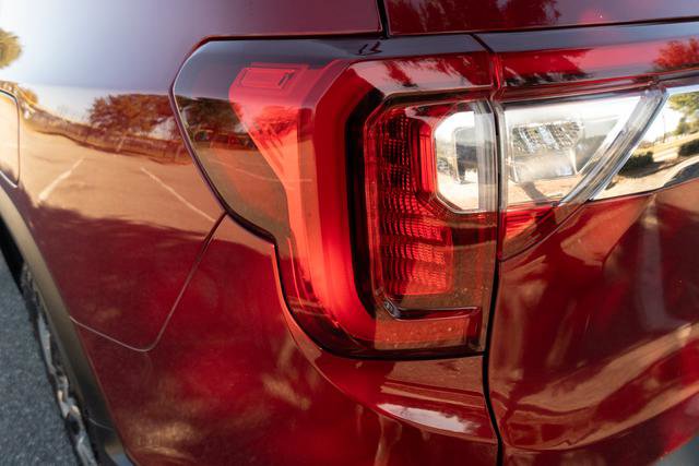 Used 2021 GMC Acadia SLE w/ Driver Convenience Package image 39