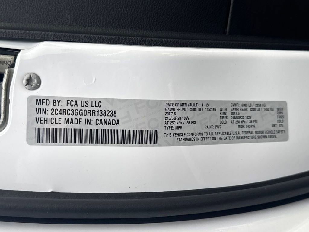 Used 2024 Chrysler Pacifica Limited w/ S Appearance Package image 29