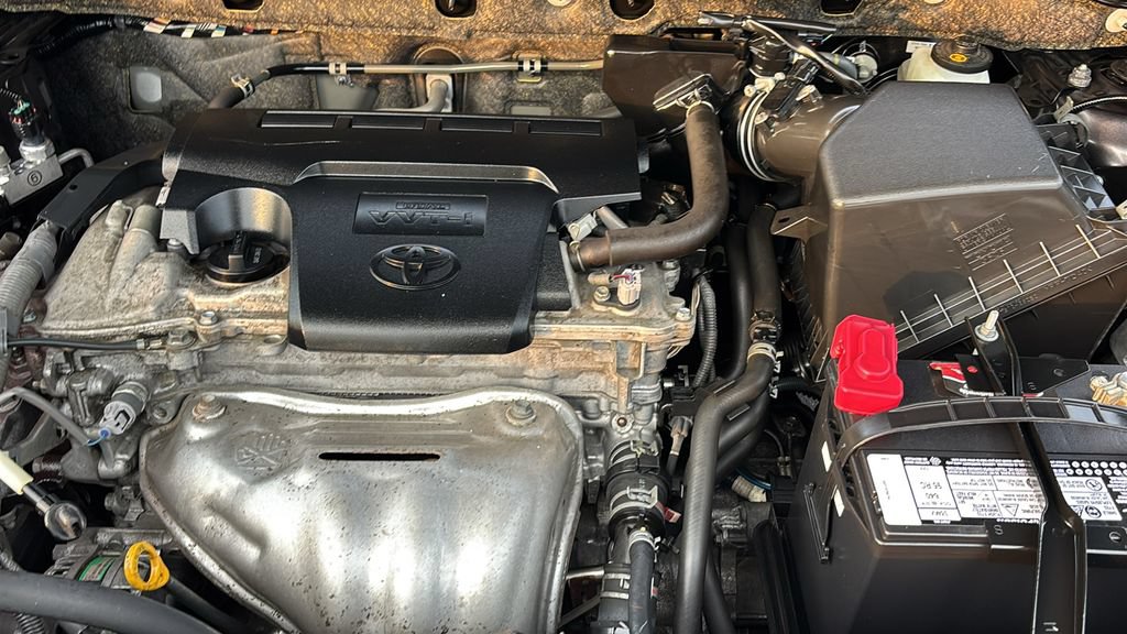 Used 2018 Toyota RAV4 XLE AWD/4WD image 34