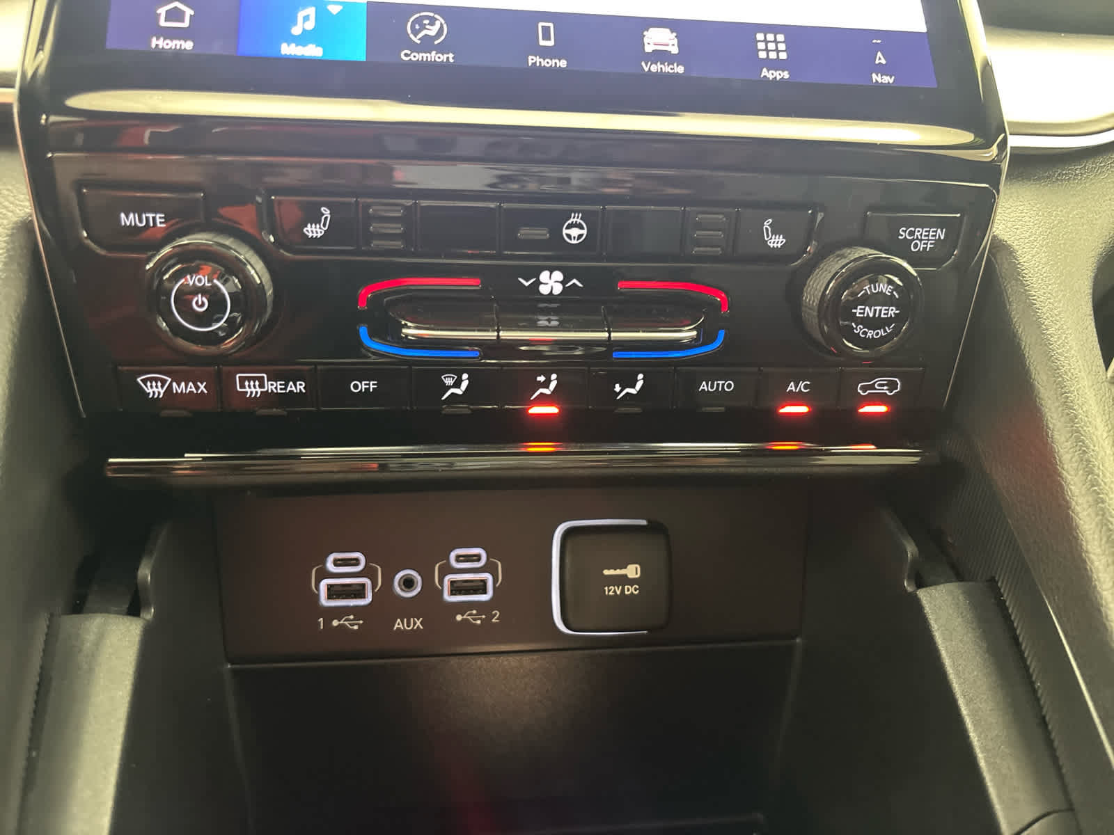 New 2025 Jeep Grand Cherokee Limited w/ Black Appearance Package image 31