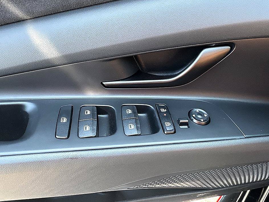 New 2026 Hyundai Elantra N FWD image 15