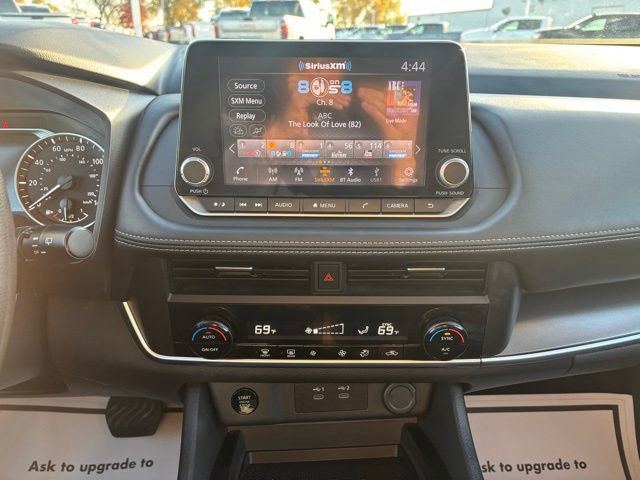 Used 2024 Nissan Rogue SV image 13