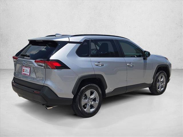 Used 2023 Toyota RAV4 LE AWD/4WD image 5