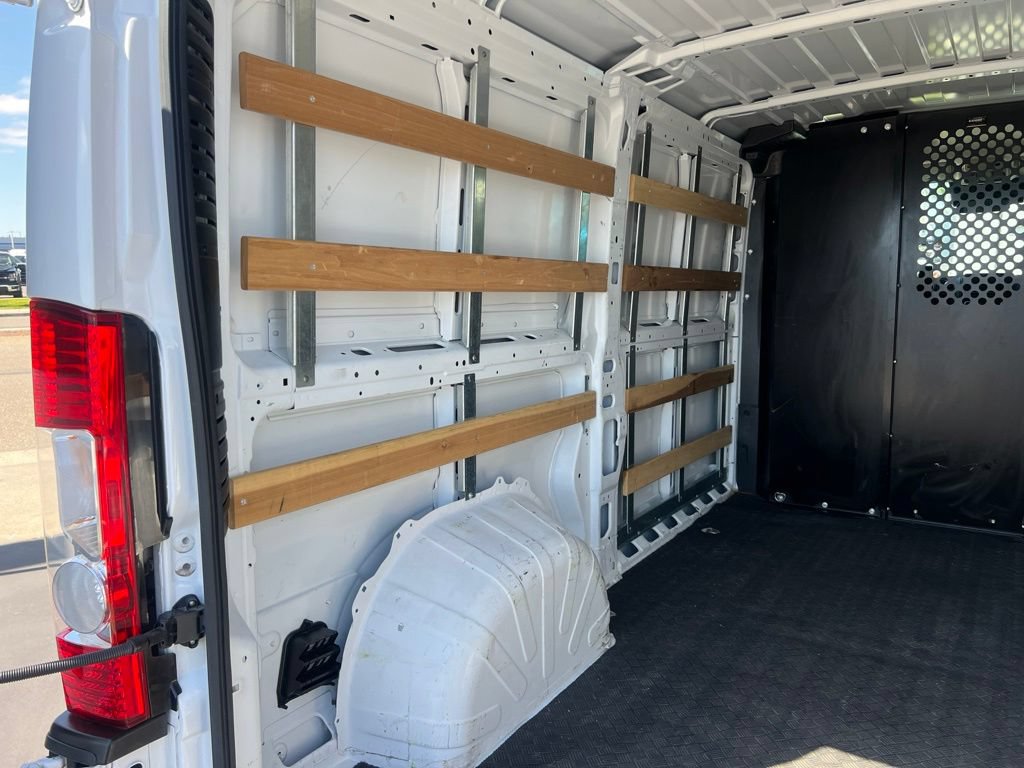 Used 2025 RAM ProMaster 2500 w/ U-Haul Equipment Group FWD image 31