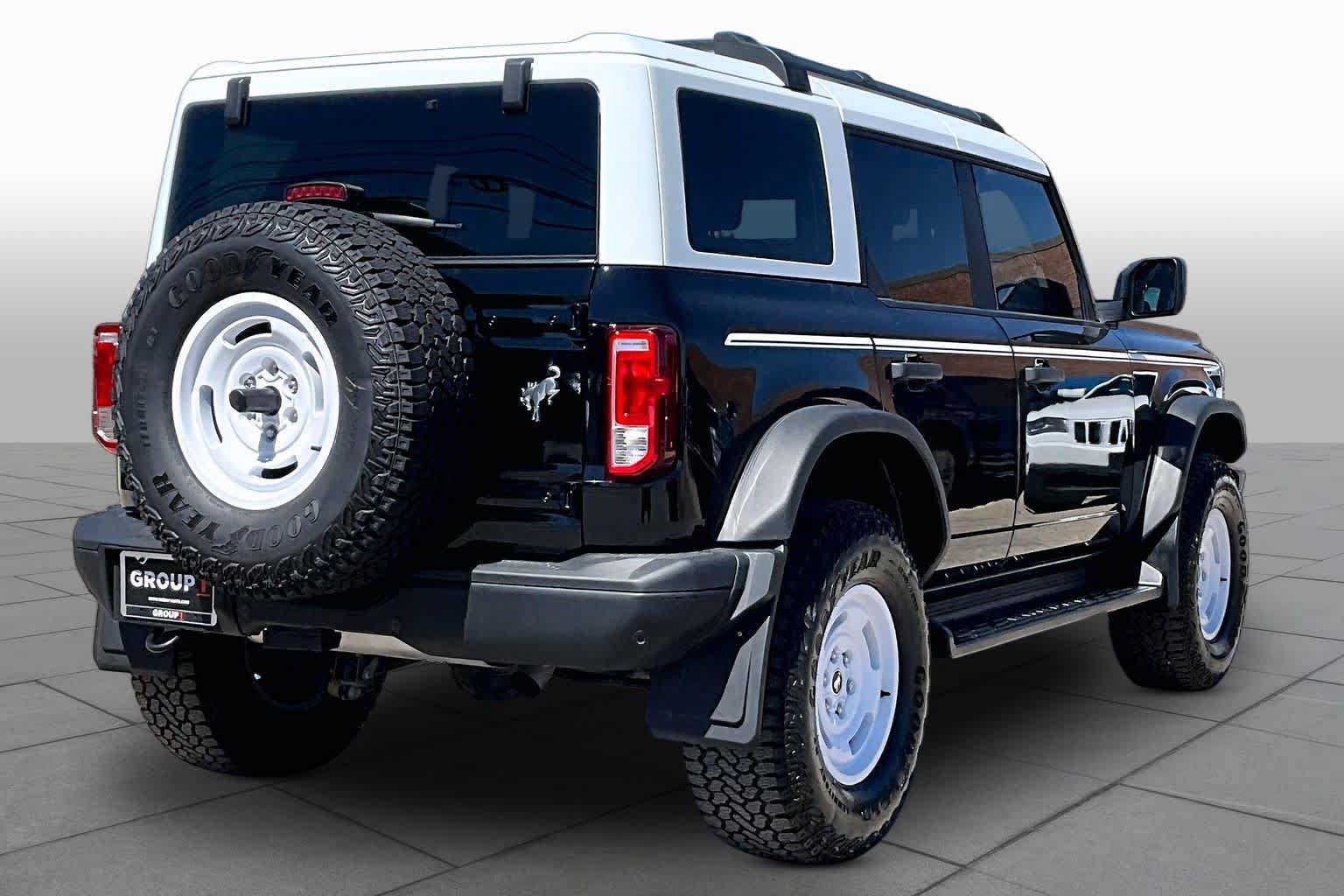 Used 2025 Ford Bronco Heritage Edition AWD/4WD image 12