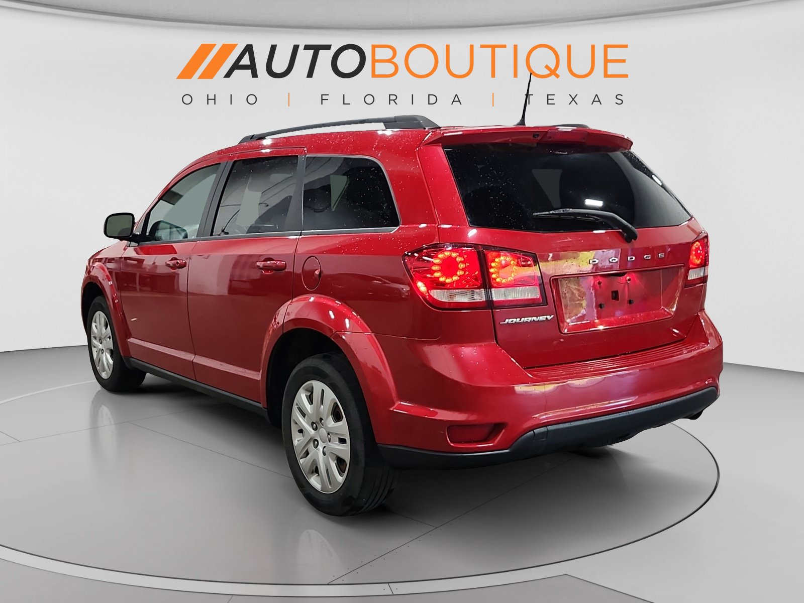 Used 2019 Dodge Journey SE FWD image 3