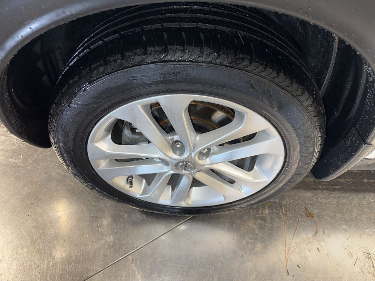 Used 2016 Nissan Juke SL image 10