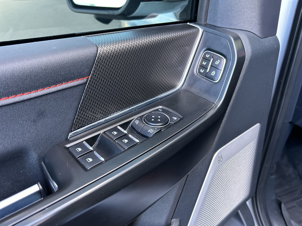 Used 2025 Ford F150 Raptor AWD/4WD image 19
