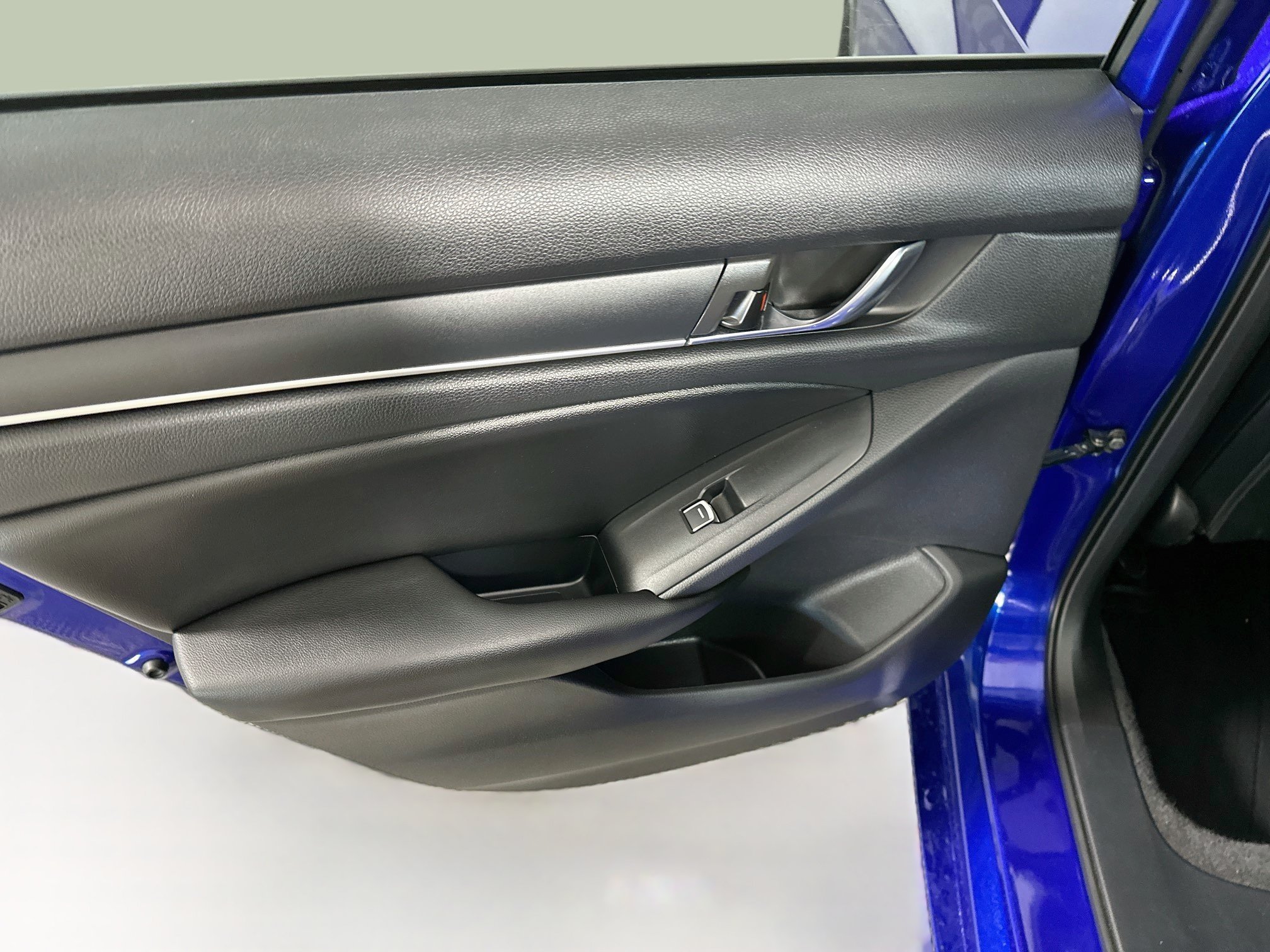 Used 2022 Honda Accord Sport image 25