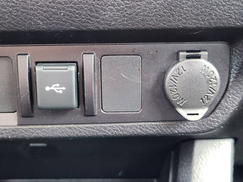 Used 2022 Toyota Tacoma SR RWD image 21