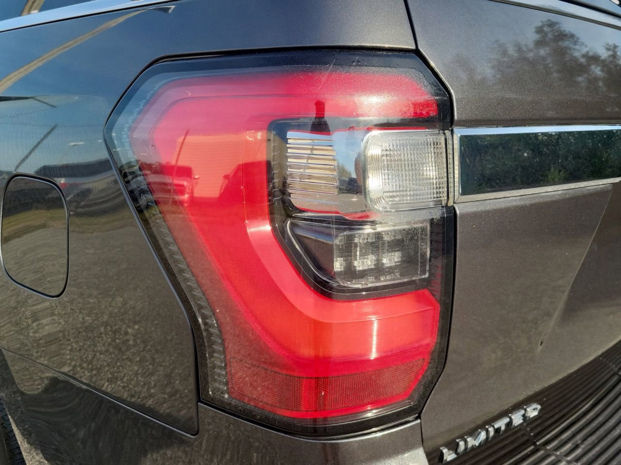 Used 2020 Ford Expedition Max Limited w/ Equipment Group 301A image 6