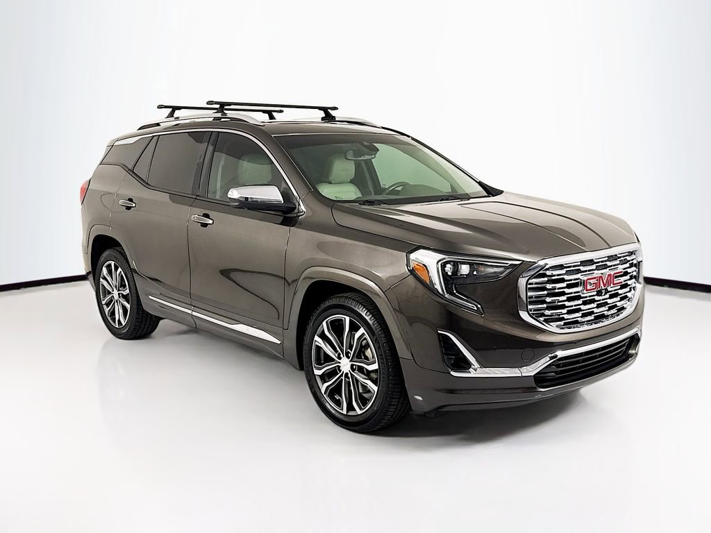 Used 2020 GMC Terrain Denali w/ Denali Premium Package image 3