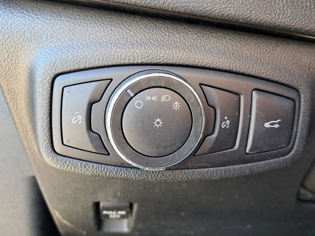 Used 2017 Lincoln MKC Reserve image 28