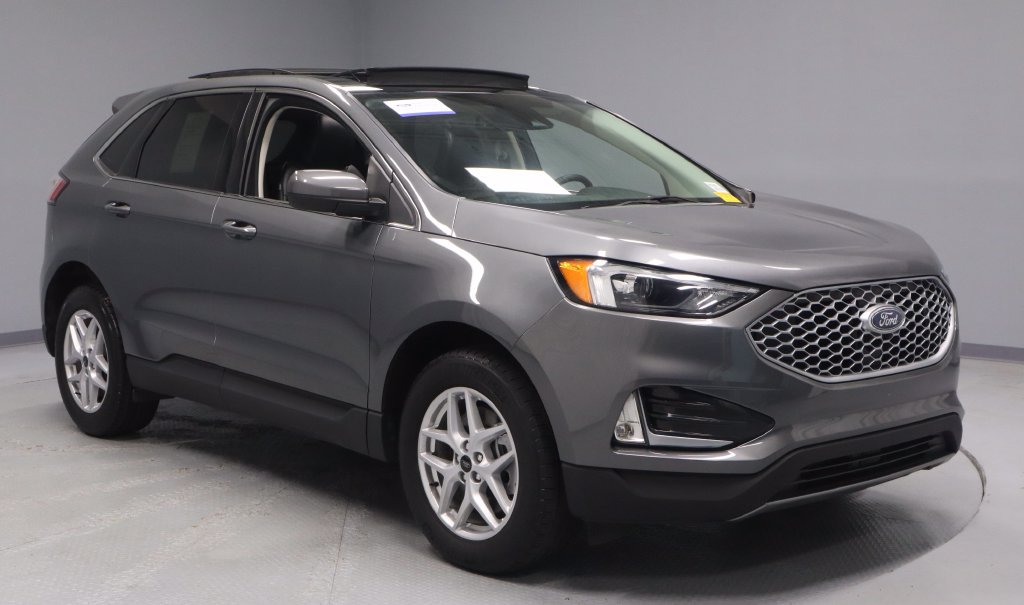 Used 2024 Ford Edge SEL w/ Convenience Package