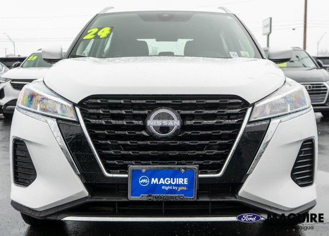 Used 2024 Nissan Kicks SV image 3
