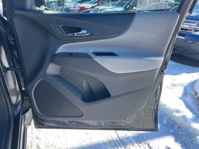 Used 2020 Chevrolet Equinox LS w/ LS Convenience Package image 29