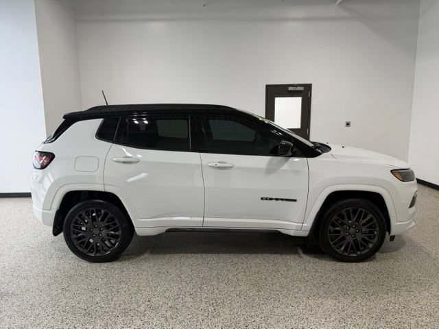 Used 2024 Jeep Compass Limited w/ High Altitude Package AWD/4WD image 34