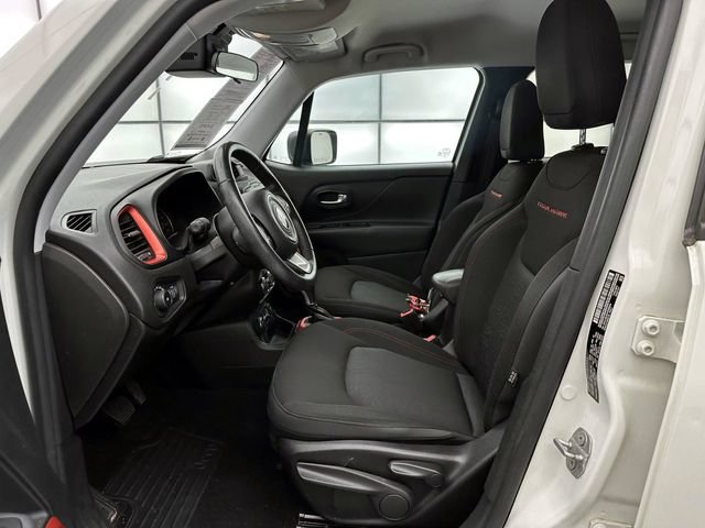 Used 2017 Jeep Renegade Trailhawk AWD/4WD image 12