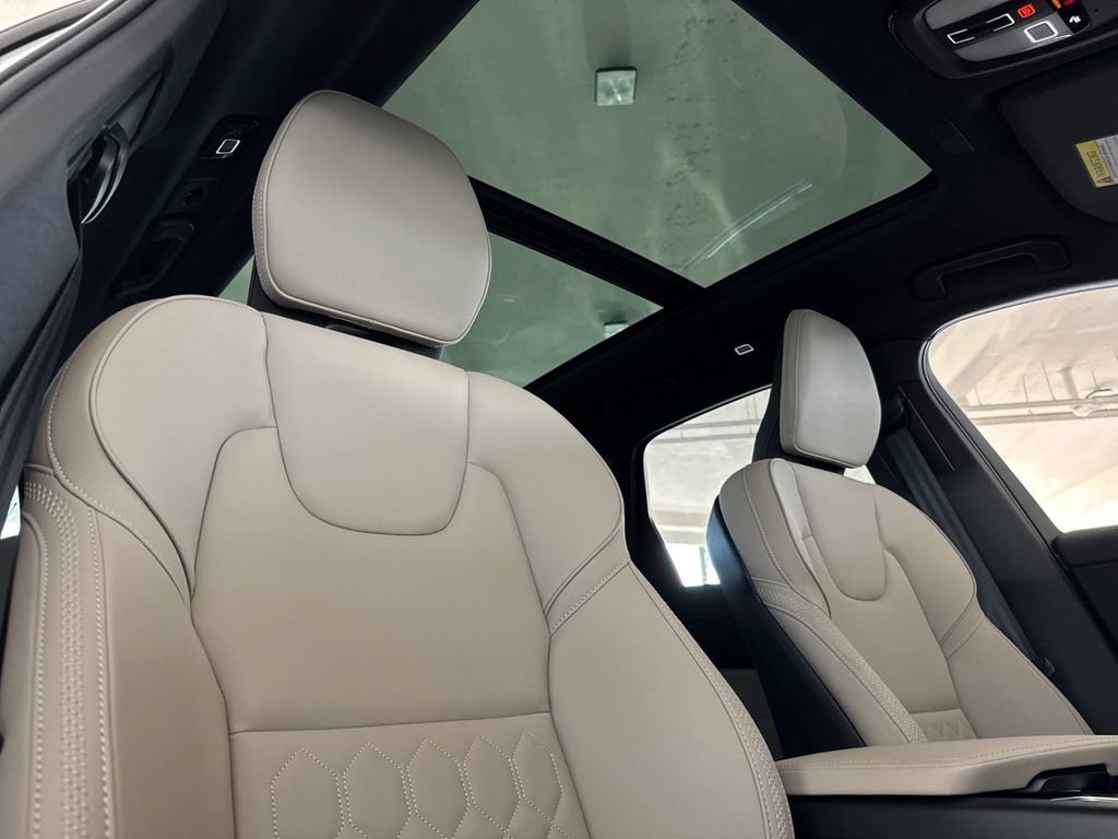 Certified 2026 Volvo XC60 B5 Plus AWD/4WD image 16