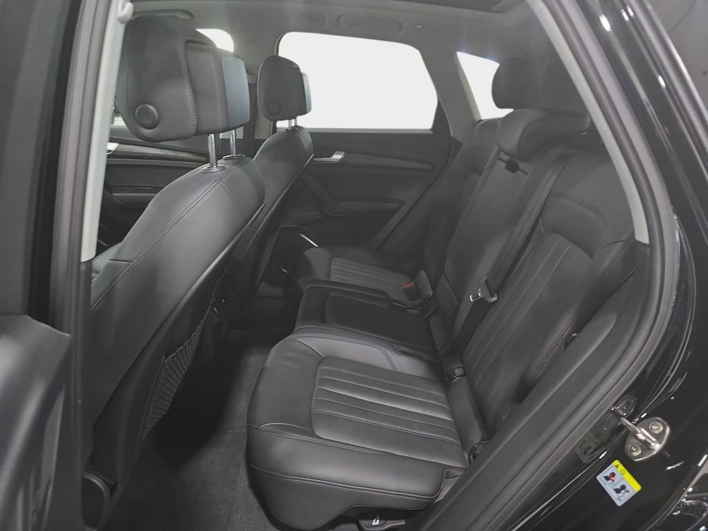 Used 2020 Audi Q5 2.0T Premium w/ Convenience Package image 12