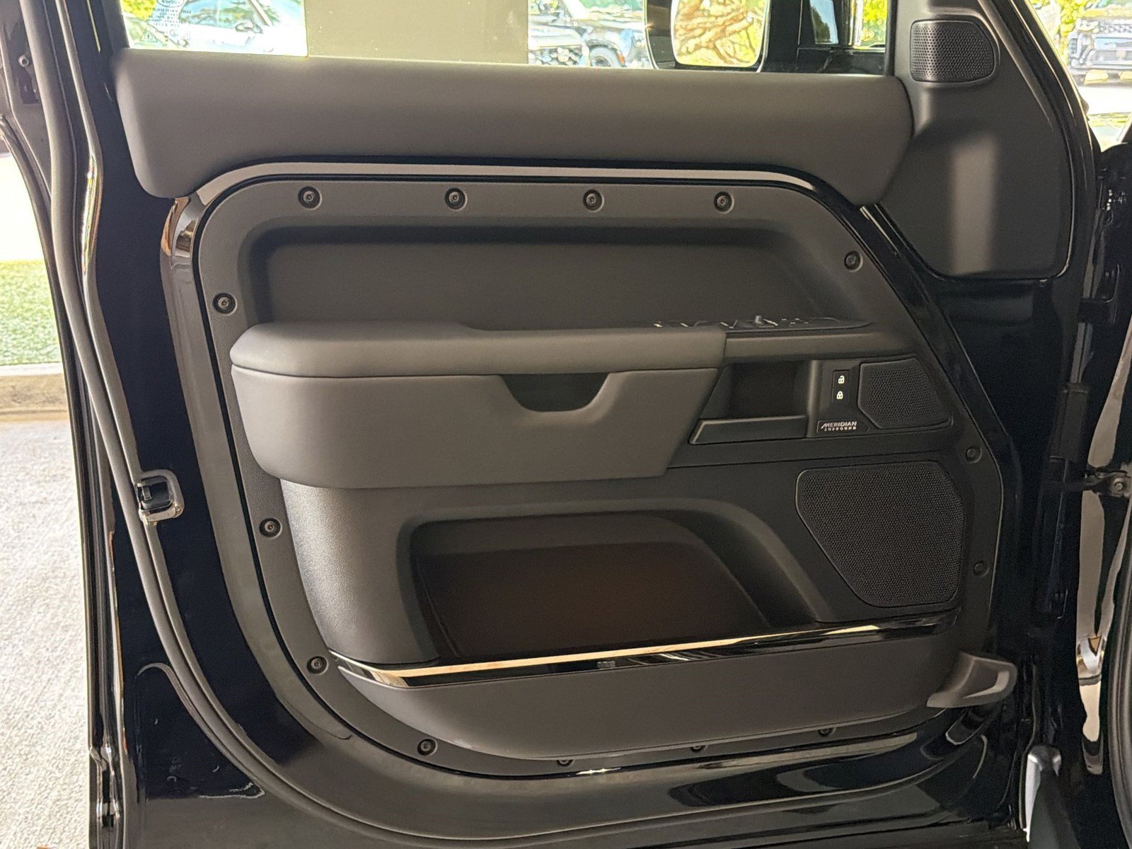 New 2026 Land Rover Defender 110 OCTA AWD/4WD image 21