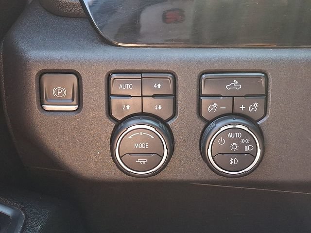 Used 2023 Chevrolet Silverado 1500 LT Trail Boss AWD/4WD image 28