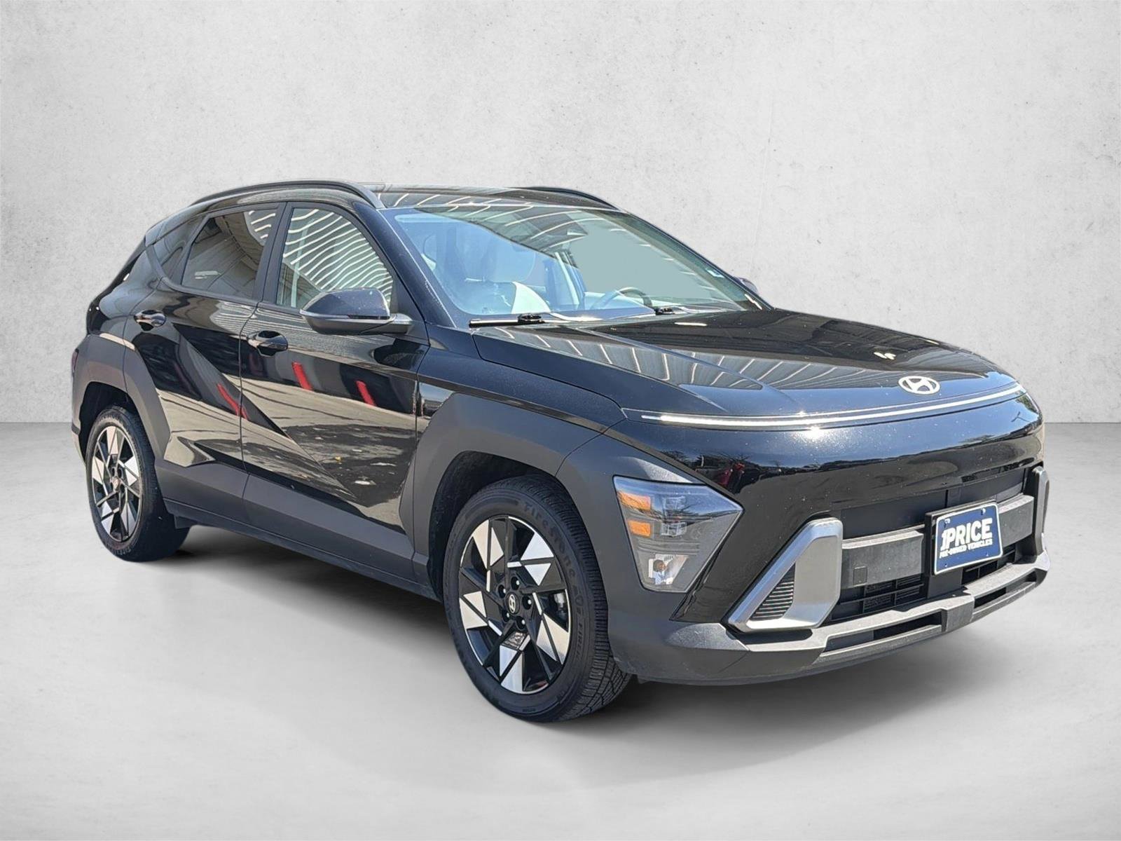 Used 2024 Hyundai Kona SEL FWD image 3