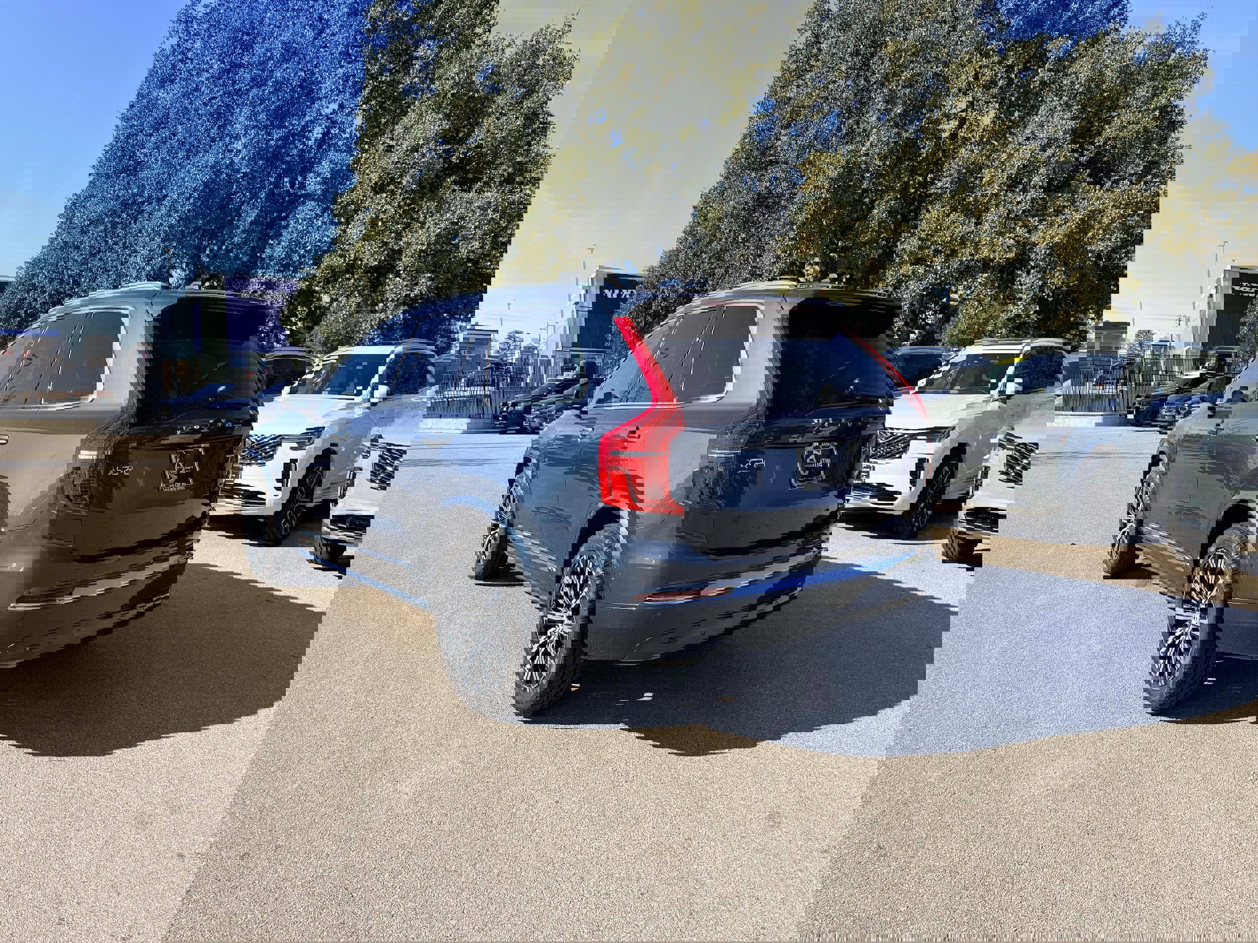 Used 2025 Volvo XC90 B6 Plus w/ Protection Package image 4