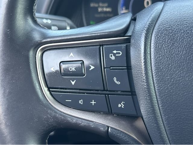 Used 2021 Lexus UX 200 w/ Accessory Package (Z1) FWD image 32